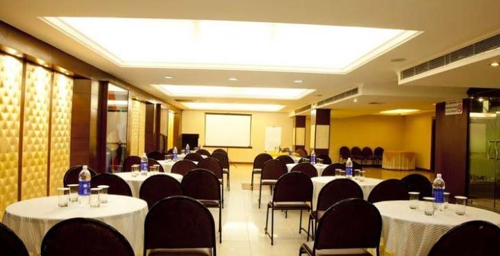 Hotel Klg International Zirakpur Extérieur photo