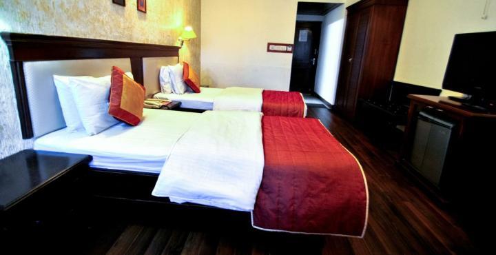 Hotel Klg International Zirakpur Extérieur photo