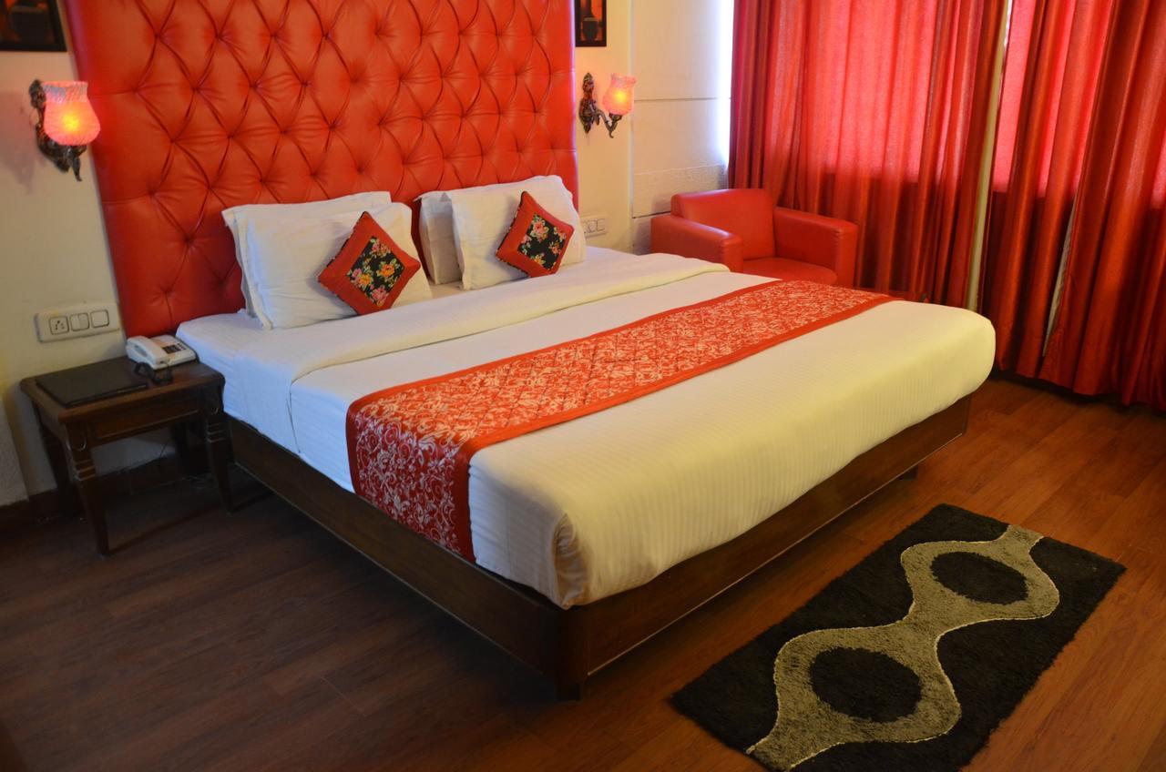 Hotel Klg International Zirakpur Extérieur photo