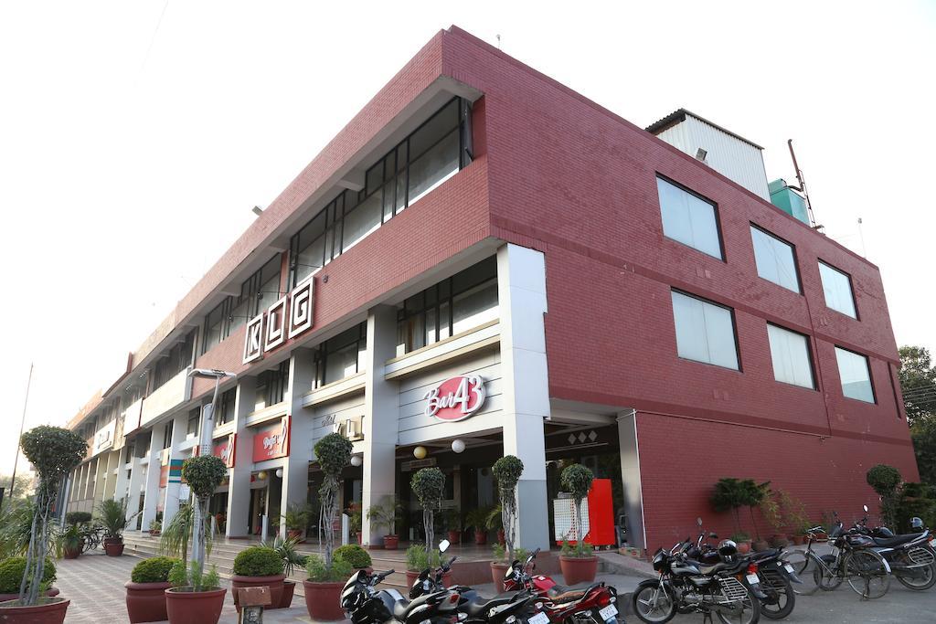 Hotel Klg International Zirakpur Extérieur photo